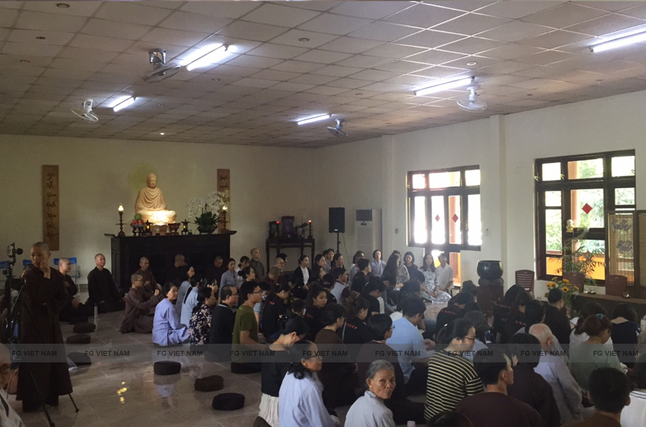 2019-tour-hue-05