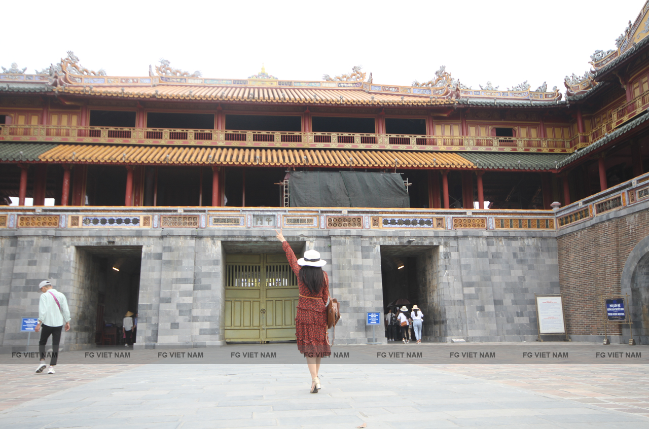 2019-tour-hue-15
