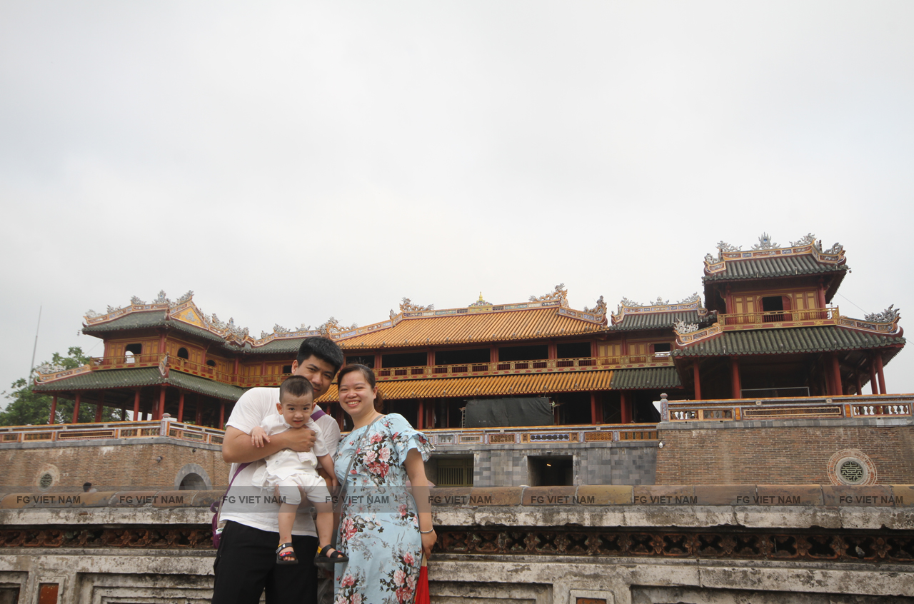 2019-tour-hue-14