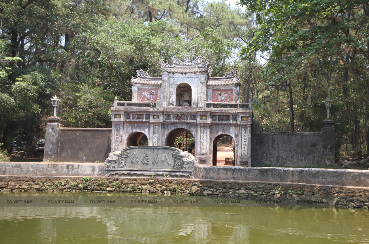 2019-tour-hue-02