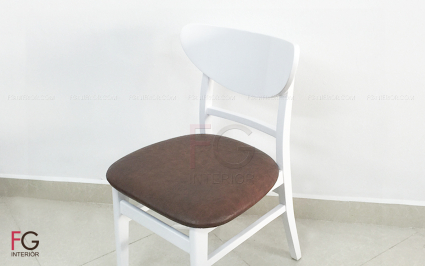 Ghế gỗ cafe đệm da UMA 2T