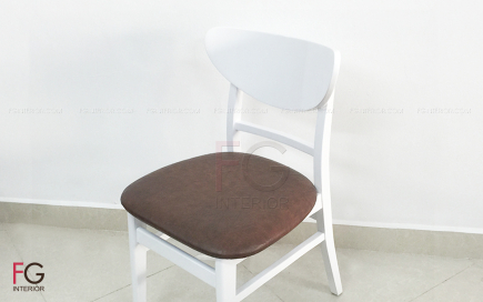 Ghế gỗ cafe đệm da UMA 2T